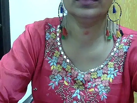 Snapshot of l_l_ish chatting on 09-24-25, 05:44 l l ish online show from 09-24-25, 05:44