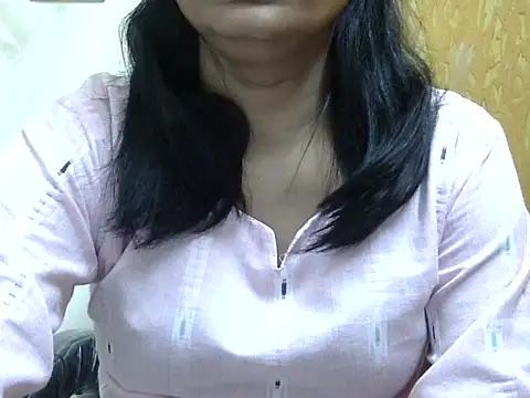 Snapshot of l_l_ish chatting on 10-07-25, 05:04 l l ish online show from 10-07-25, 05:04