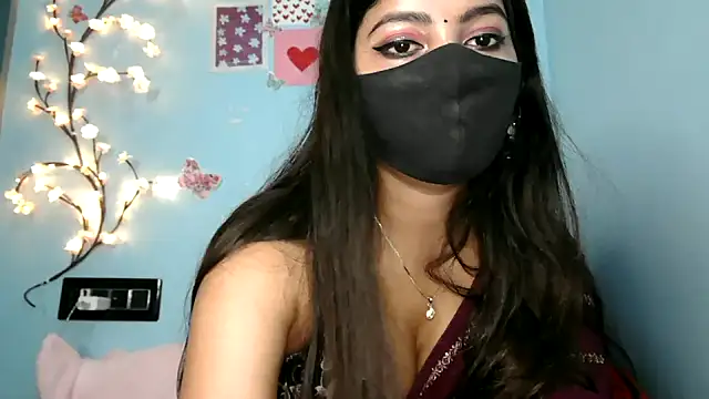 Snapshot of Reena_Singh53 chatting on 09-12-25, 12:38 Reena Singh53 online show from 09-12-25, 12:38