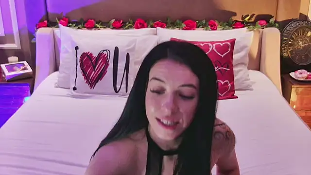 MadilynFox online show from 02-15-25, 01:53