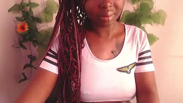 Snapshot of _Zooee chatting on 04-24-26, 04:20 Zooee online show from 04-24-26, 04:20