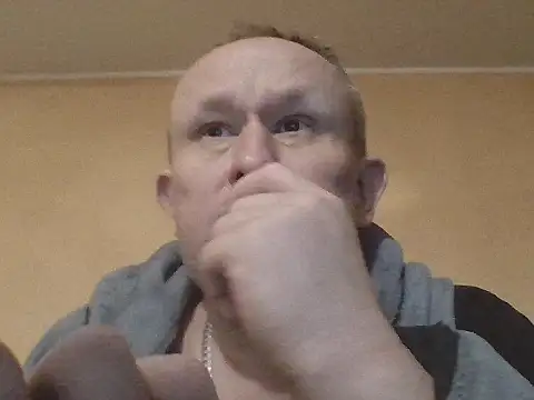 Snapshot of X46x chatting on 01-10-26, 05:42 X46x online show from 01-10-26, 05:42