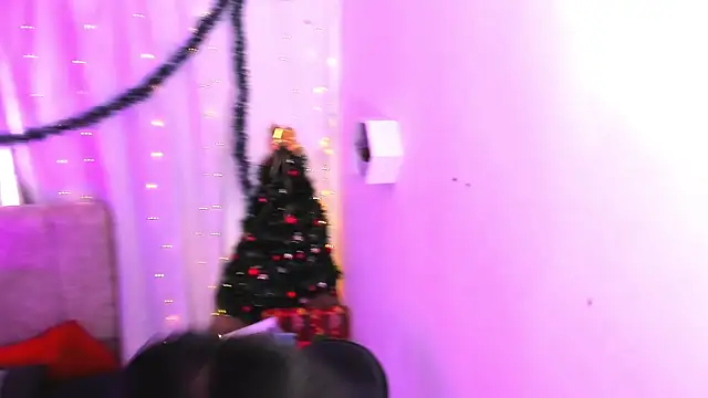 Little Ivy online show from 12-28-24, 03:59