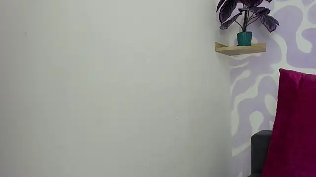 Little Ivy online show from 09-27-25, 11:59