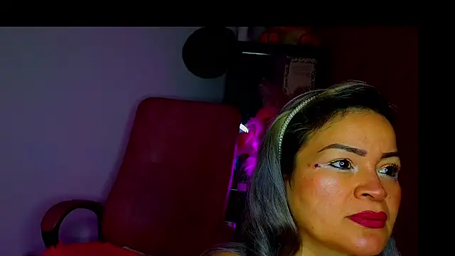 scarletteowens online show from 04-15-26, 02:24