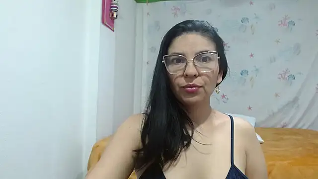 anybellucci43 online show from 03-10-25, 02:39
