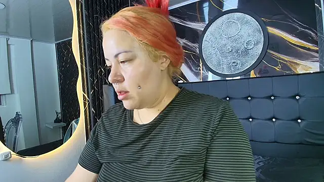 Bruja  Scarlata online show from 09-23-25, 10:07