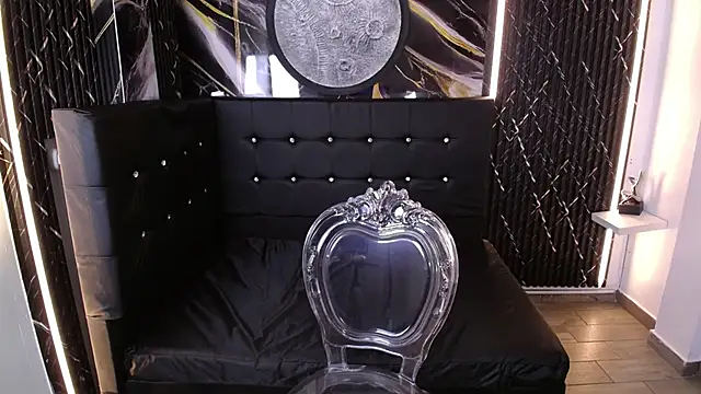 Bruja  Scarlata online show from 10-06-25, 10:12