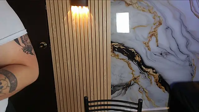 Bruja  Scarlata online show from 11-25-25, 10:15