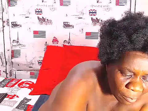 Honeybumsx32 online show from 09-10-25, 07:19