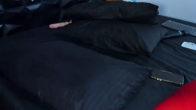 Wendy Marchall online show from 02-07-25, 07:27