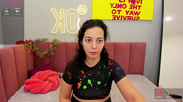 Snapshot of Linda_Insatiable chatting on 01-05-25, 01:24 Linda Insatiable online show from 01-05-25, 01:24