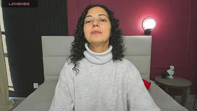 Snapshot of Linda_Insatiable chatting on 09-15-25, 12:43 Linda Insatiable online show from 09-15-25, 12:43