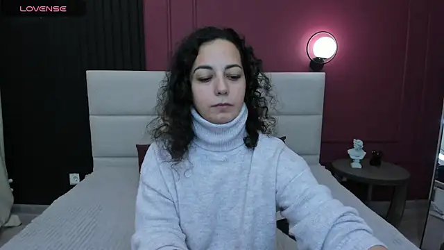 Snapshot of Linda_Insatiable chatting on 09-29-25, 01:22 Linda Insatiable online show from 09-29-25, 01:22