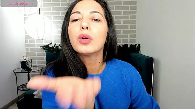 Snapshot of Linda_Insatiable chatting on 11-30-25, 01:42 Linda Insatiable online show from 11-30-25, 01:42