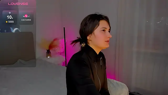 Laura Leee online show from 02-25-25, 12:34