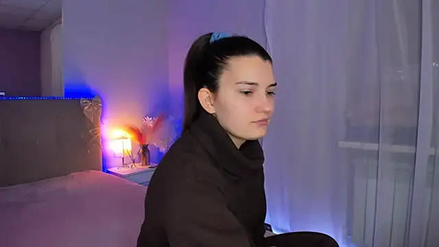 Laura Leee online show from 02-20-26, 06:26