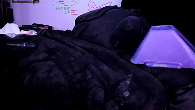 Snapshot of Midnightrose11 chatting on 02-08-25, 09:24 Midnightrose11 online show from 02-08-25, 09:24