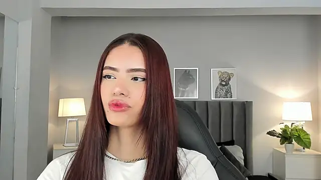 Madie  collins online show from 03-07-25, 11:07