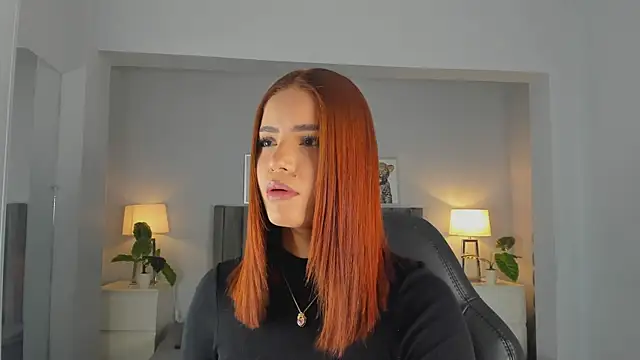 Madie  collins online show from 12-05-25, 11:41