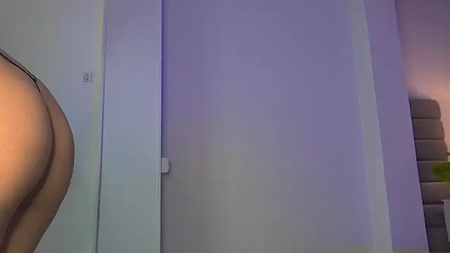 Madie  collins online show from 07-04-26, 11:49