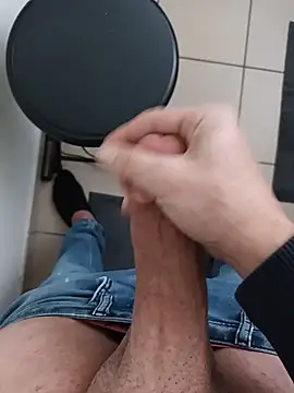 casper0303 online show from 12-17-24, 09:17