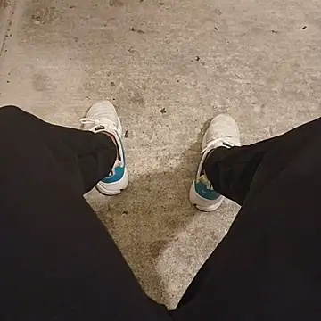 Snapshot of casper0303 chatting on 10-25-25, 01:40 casper0303 online show from 10-25-25, 01:40