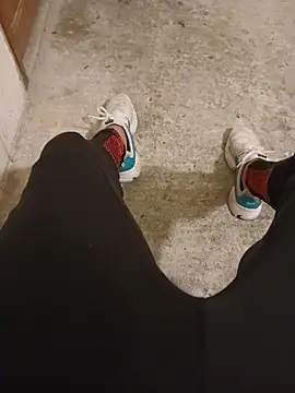 Snapshot of casper0303 chatting on 02-19-26, 11:34 casper0303 online show from 02-19-26, 11:34