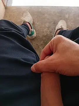 casper0303 online show from 04-23-26, 06:36