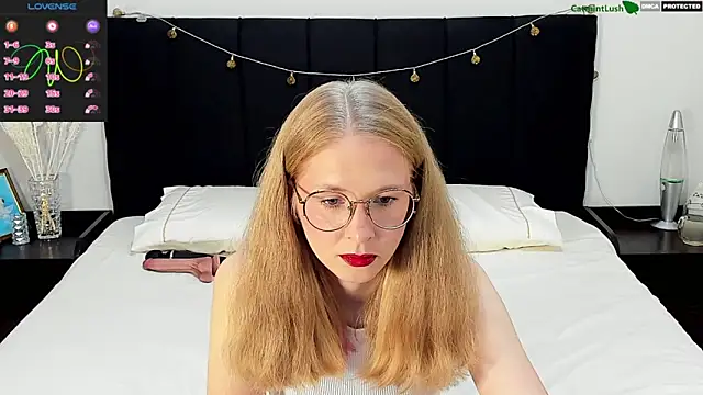 Snapshot of CatmintLush chatting on 06-02-26, 11:40 CatmintLush online show from 06-02-26, 11:40
