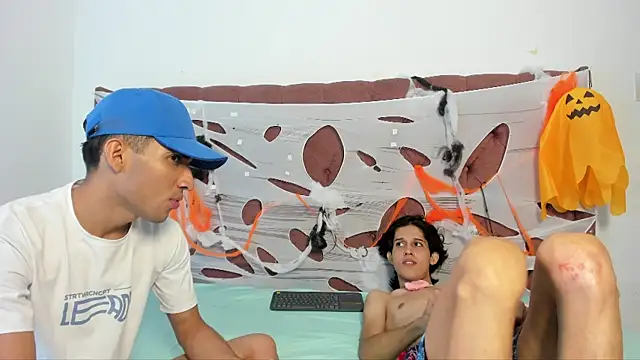 Snapshot of jony_honey chatting on 10-28-25, 01:14 jony honey online show from 10-28-25, 01:14