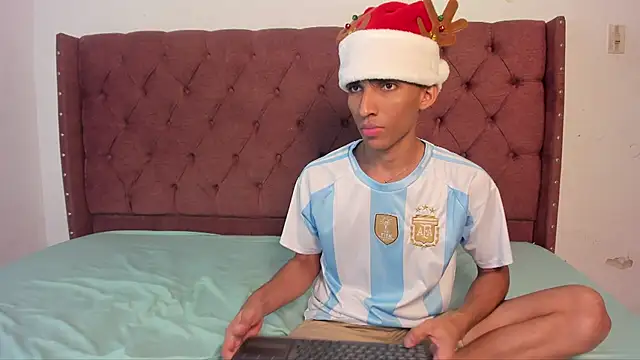 Snapshot of jony_honey chatting on 12-01-25, 01:16 jony honey online show from 12-01-25, 01:16