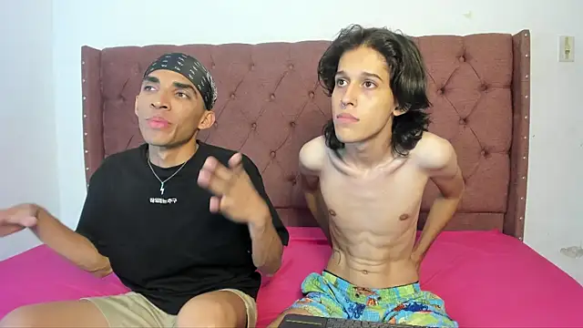 Snapshot of jony_honey chatting on 12-14-25, 01:05 jony honey online show from 12-14-25, 01:05