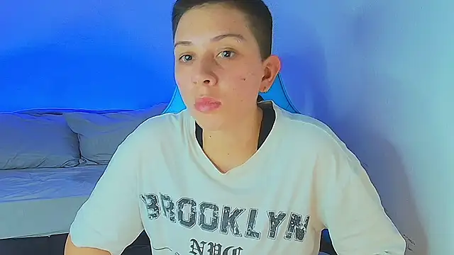 Snapshot of aron_wi chatting on 01-12-25, 11:04 aron wi online show from 01-12-25, 11:04