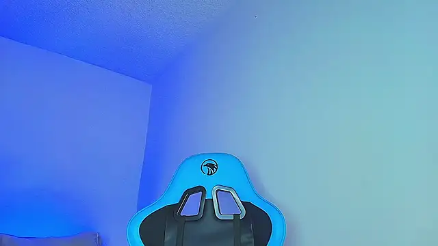 Snapshot of aron_wi chatting on 01-13-25, 08:15 aron wi online show from 01-13-25, 08:15