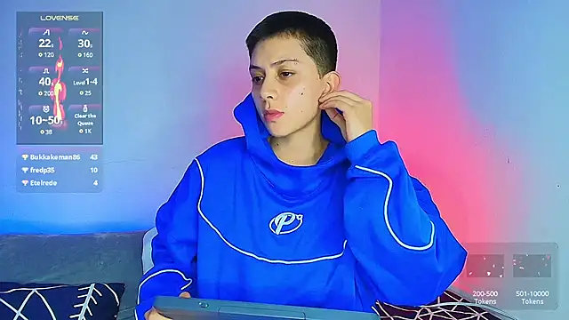 Snapshot of aron_wi chatting on 01-25-25, 12:06 aron wi online show from 01-25-25, 12:06