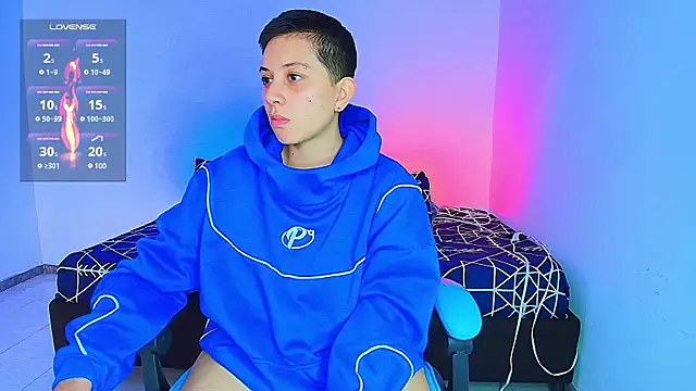 Snapshot of aron_wi chatting on 01-26-25, 06:06 aron wi online show from 01-26-25, 06:06