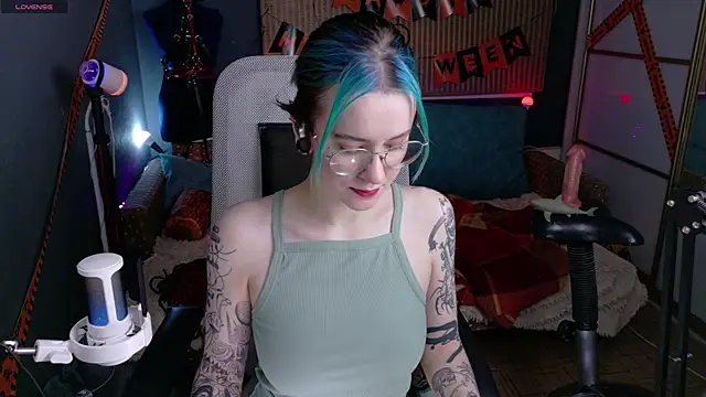 Snapshot of Cumpotik_Eve chatting on 12-16-25, 03:11 Cumpotik Eve online show from 12-16-25, 03:11