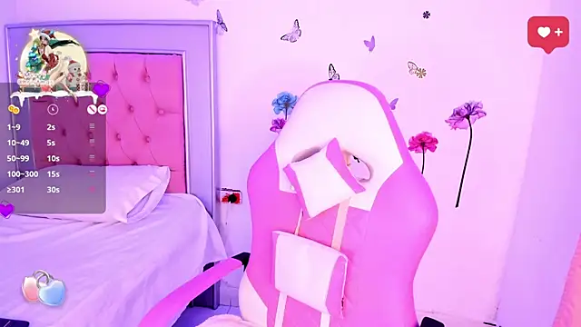 Snapshot of LaurinMonroe chatting on 12-18-24, 01:56 LaurinMonroe online show from 12-18-24, 01:56