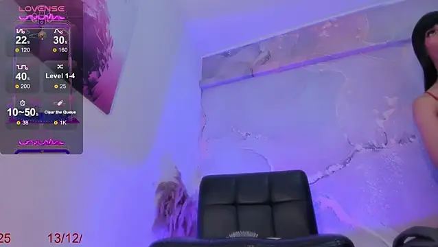 Snapshot of Dani_Sweet_Ts chatting on 12-14-25, 12:05 Dani Sweet Ts online show from 12-14-25, 12:05