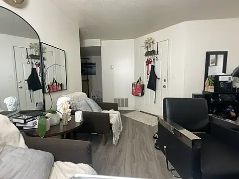 Snapshot of ganosex chatting on 01-17-25, 01:47 ganosex online show from 01-17-25, 01:47