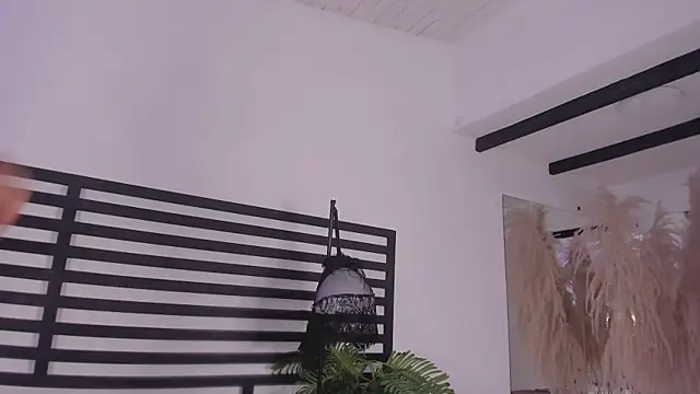 ariana rosse   online show from 01-12-25, 05:44