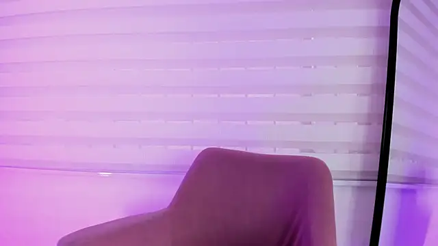 ariana rosse   online show from 01-13-25, 07:31