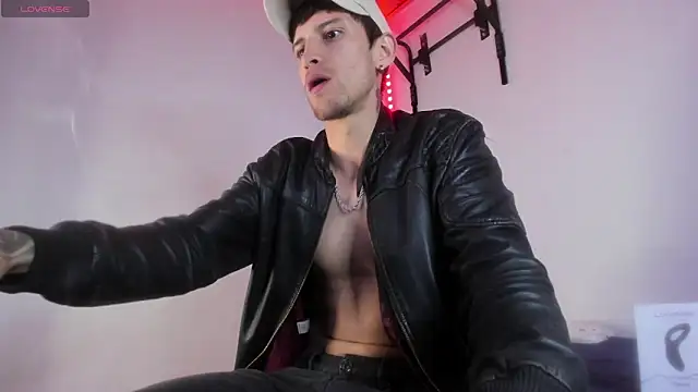 Snapshot of ImVen980 chatting on 01-17-25, 02:18 ImVen980 online show from 01-17-25, 02:18