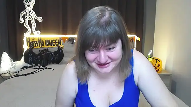 ZannaDreil online show from 10-18-25, 06:30