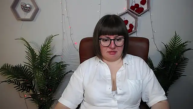 ZannaDreil online show from 04-14-26, 06:14