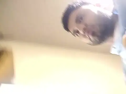 Snapshot of SINUECASTILLO chatting on 01-15-26, 08:19 SINUECASTILLO online show from 01-15-26, 08:19