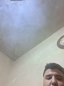 Snapshot of SINUECASTILLO chatting on 02-13-26, 08:49 SINUECASTILLO online show from 02-13-26, 08:49