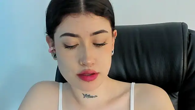 melody suarez online show from 01-24-25, 02:28