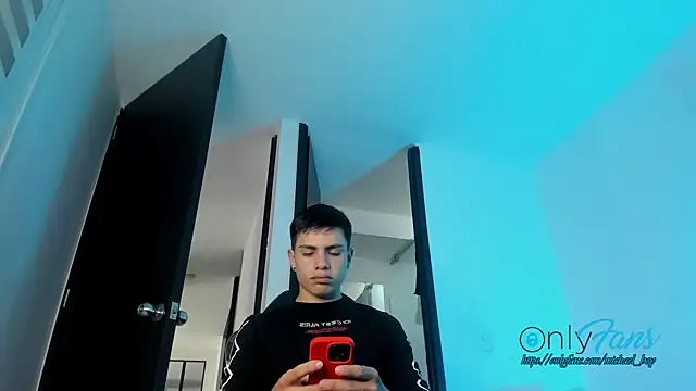 Snapshot of michael_boy88 chatting on 09-09-25, 08:52 michael boy88 online show from 09-09-25, 08:52